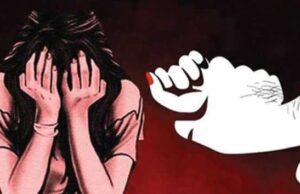 ৫ম স্কুলছাত্রীকে ধর্ষণের অভিযাগে যুবক আটক
