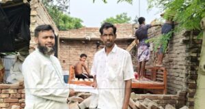 ঘূর্ণিঝড়ে ক্ষতিগ্রস্ত ২টি পরিবারকে নগদ অর্থসহতা করলেন পৌর জামাতের আমির ও মেয়র মনিরুল ইসলাম