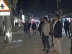 ভোলাহাটে ব্যানার-ফেস্টুন সরাতে ব্যস্ত সময় পার করছেন উপজেলা প্রশাসন