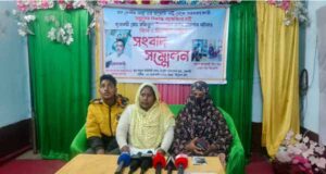 ভদ্রায় লোহার রড-হাতুড়ি নিয়ে তাণ্ডব প্রতিবাদে সংবাদ সম্মেলন