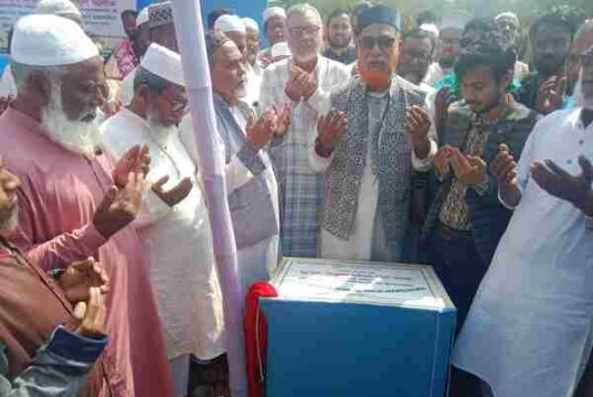 মোরেলগঞ্জে পুকুর খনন ও কবরস্থান নির্মাণের শুভ উদ্বোধন