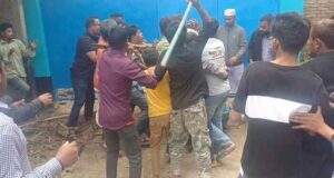 পঞ্চগড়ে অধ্যক্ষকে যোগদানে বাধাঁ, লাঠিপেটায় আহত ৬