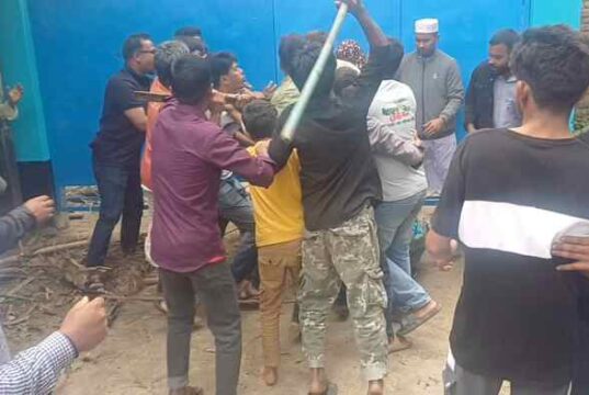 পঞ্চগড়ে অধ্যক্ষকে যোগদানে বাধাঁ, লাঠিপেটায় আহত ৬