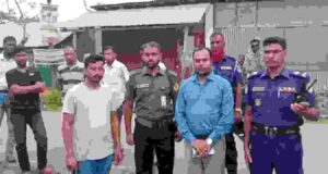 জরুরি সেবার আড়ালে অবৈধ বাণিজ্য অ্যাম্বুলেন্স থেকে পেট্রল বিক্রি